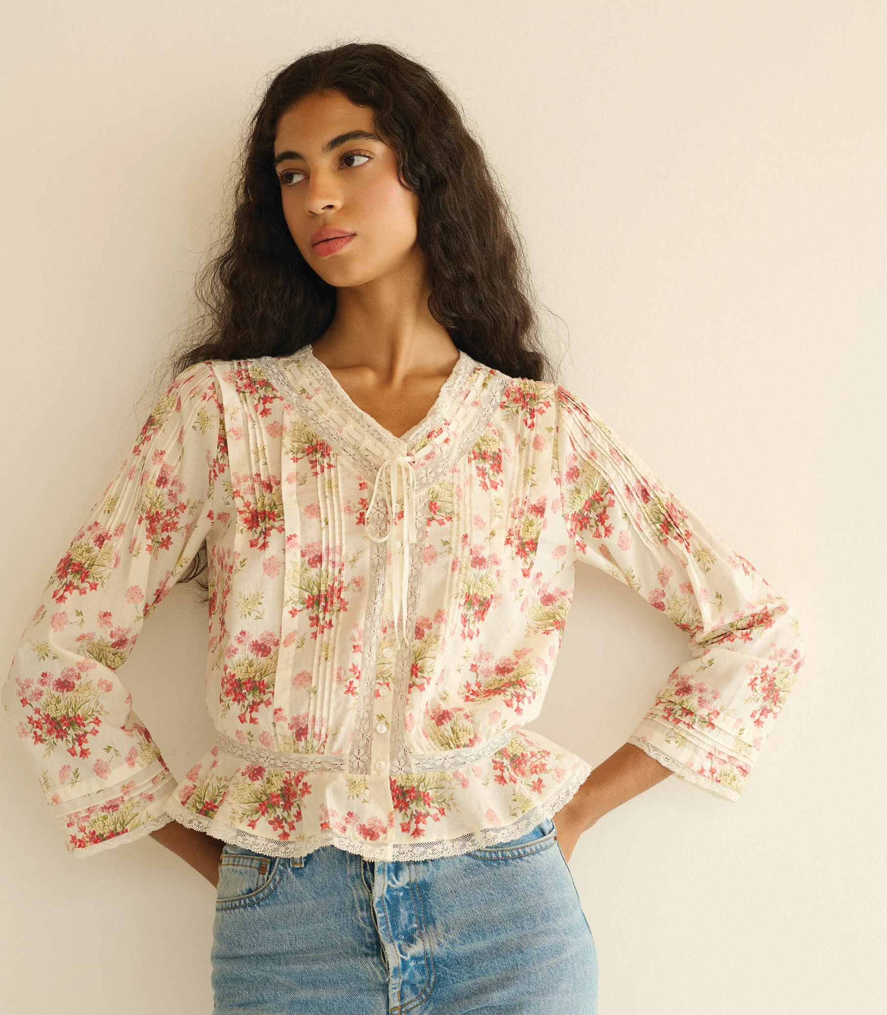 HILLOCK TOP -- IVORY LANTANA FLORAL - Image 2