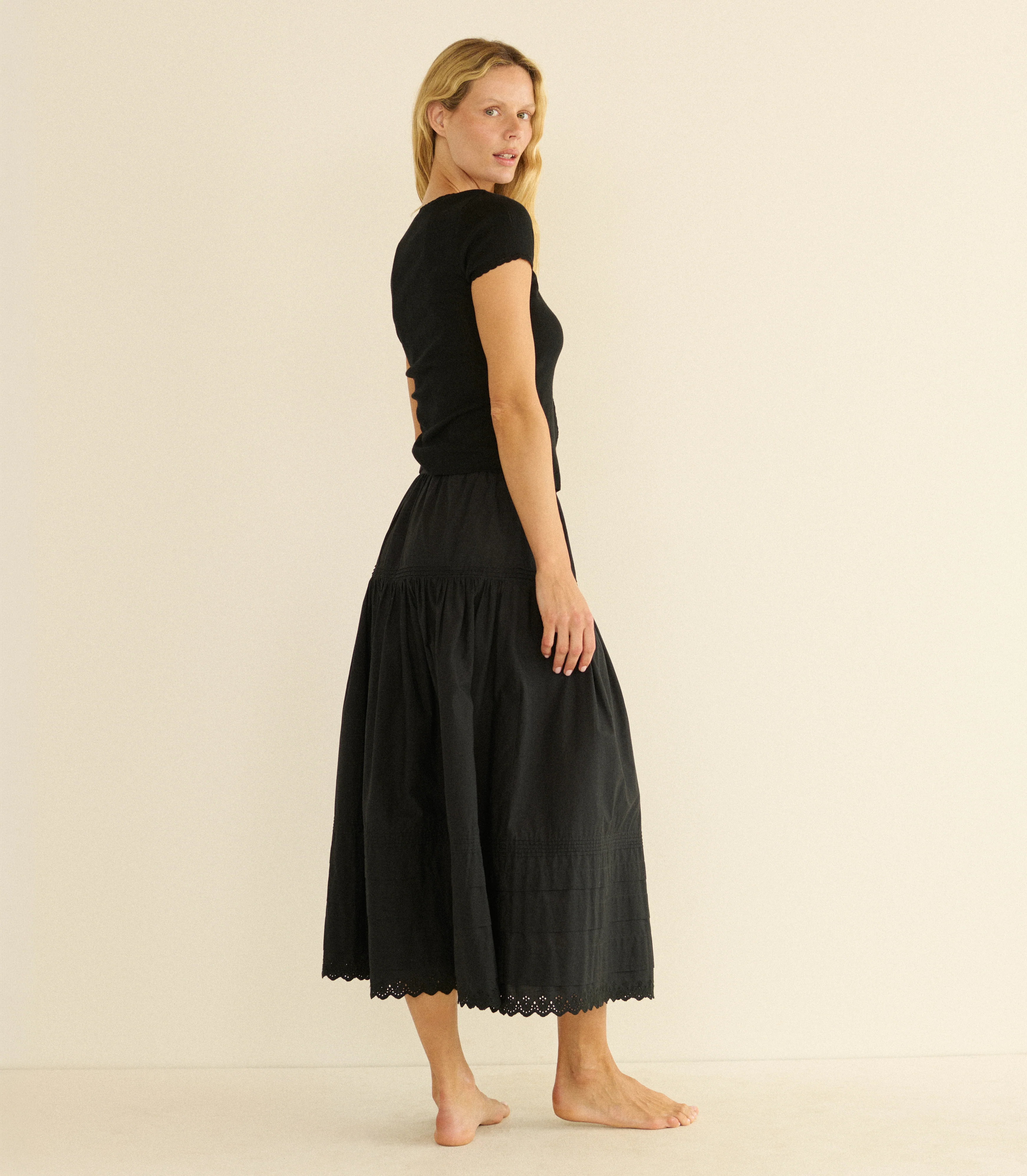 LARA TEE -- BLACK - Image 5