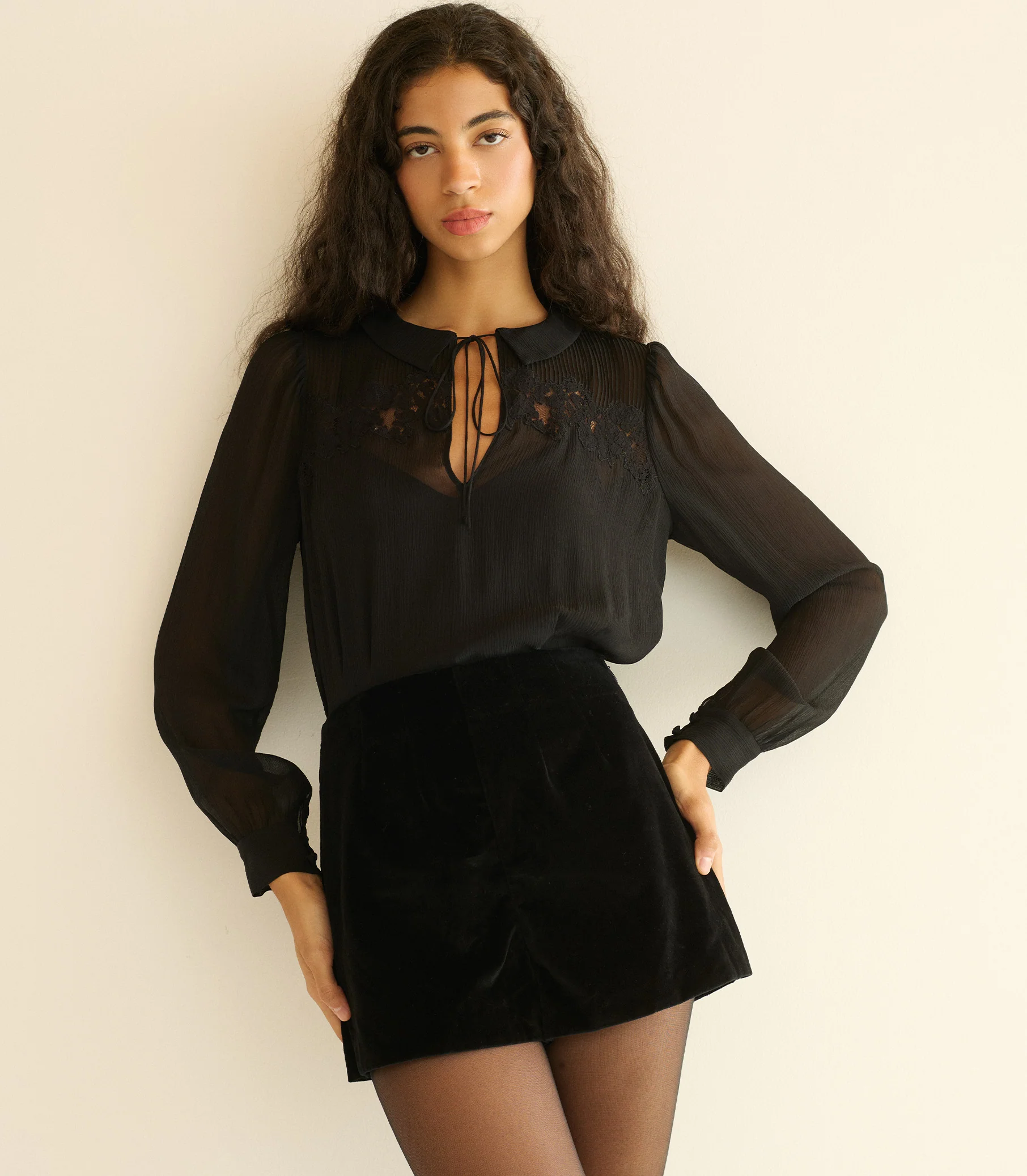 LIORA TOP -- BLACK - Image 3