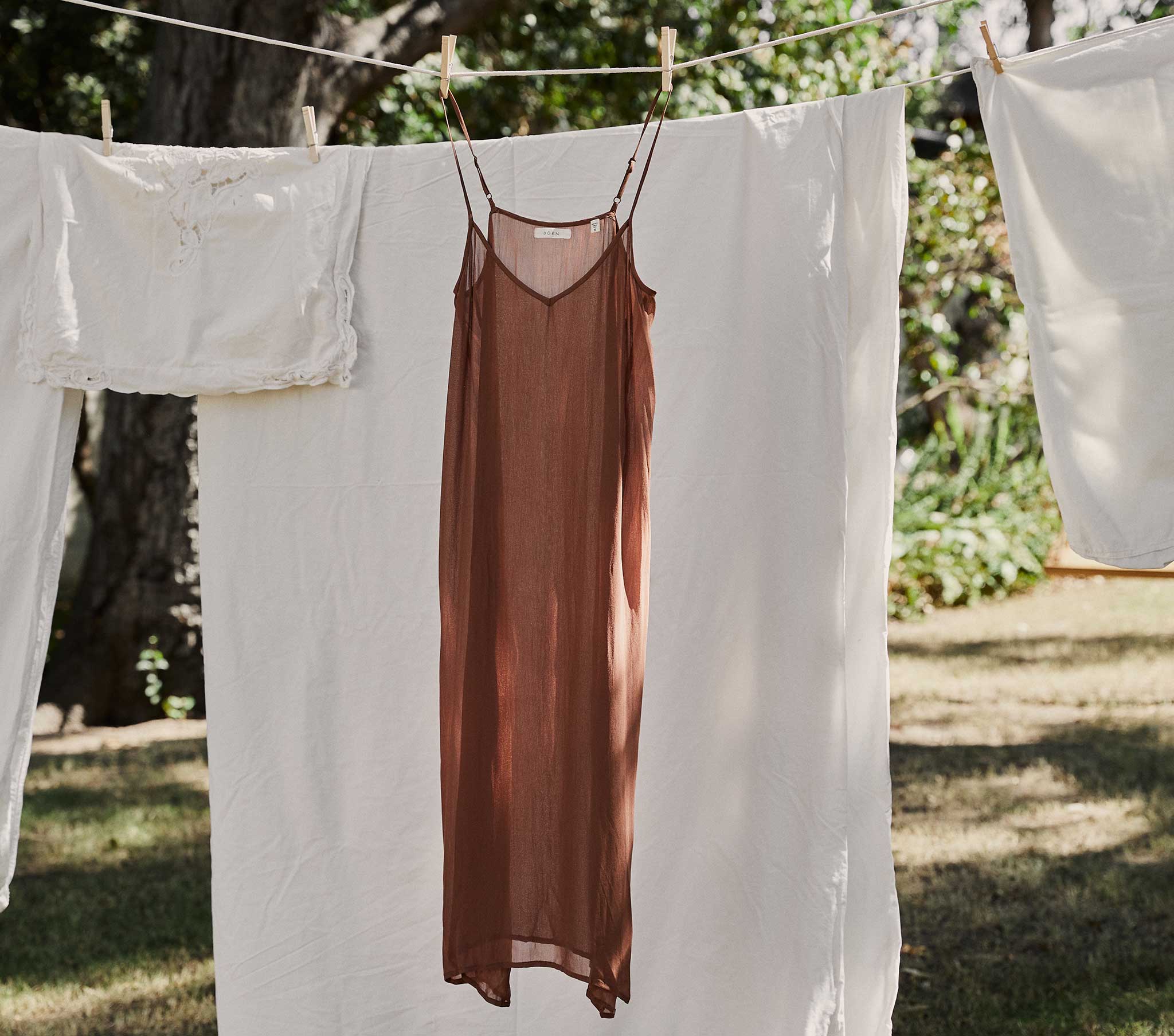 LONG DEEP V-NECK SLIP -- CAROB - Image 4