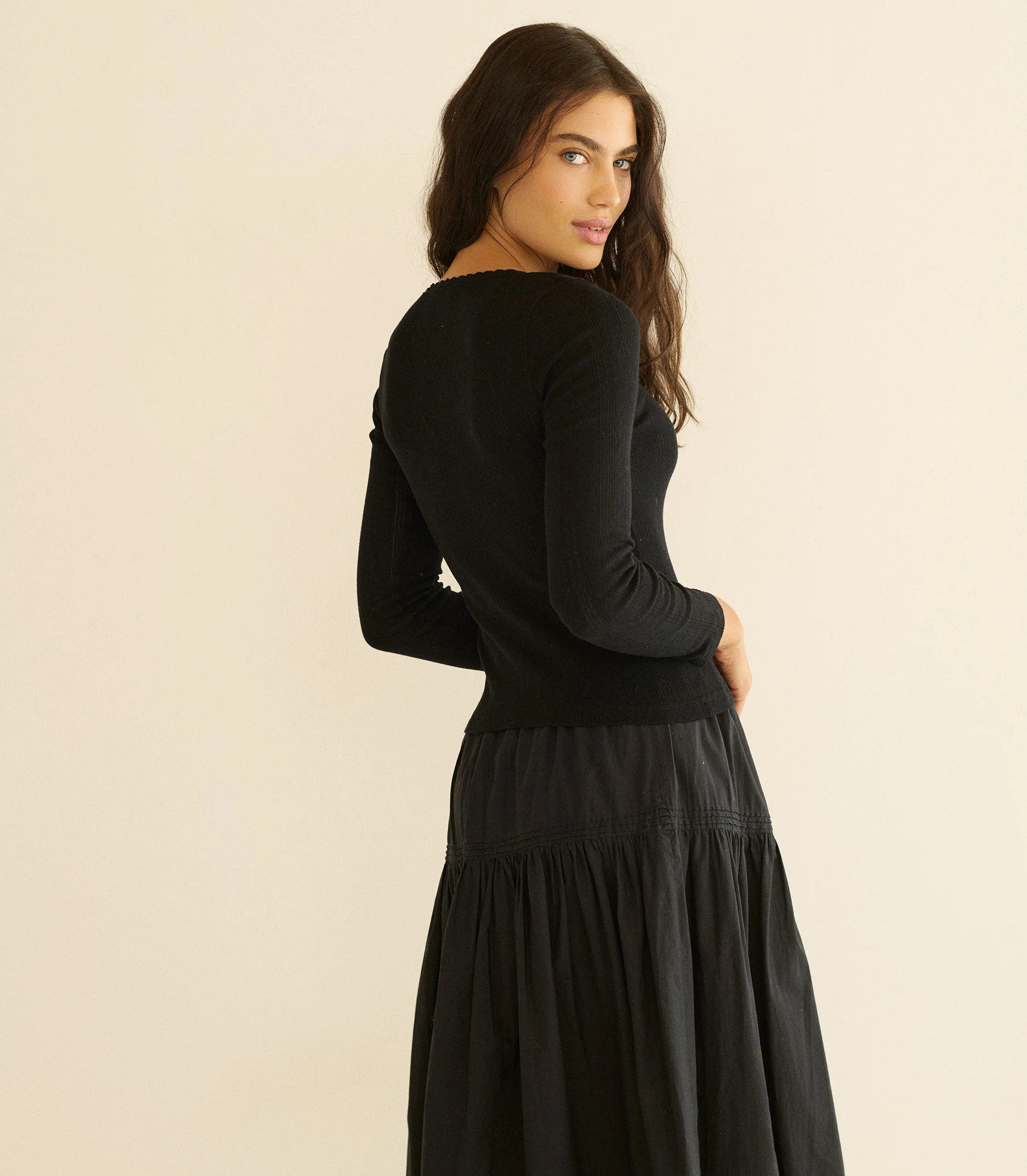 LORI TEE -- BLACK - Image 4