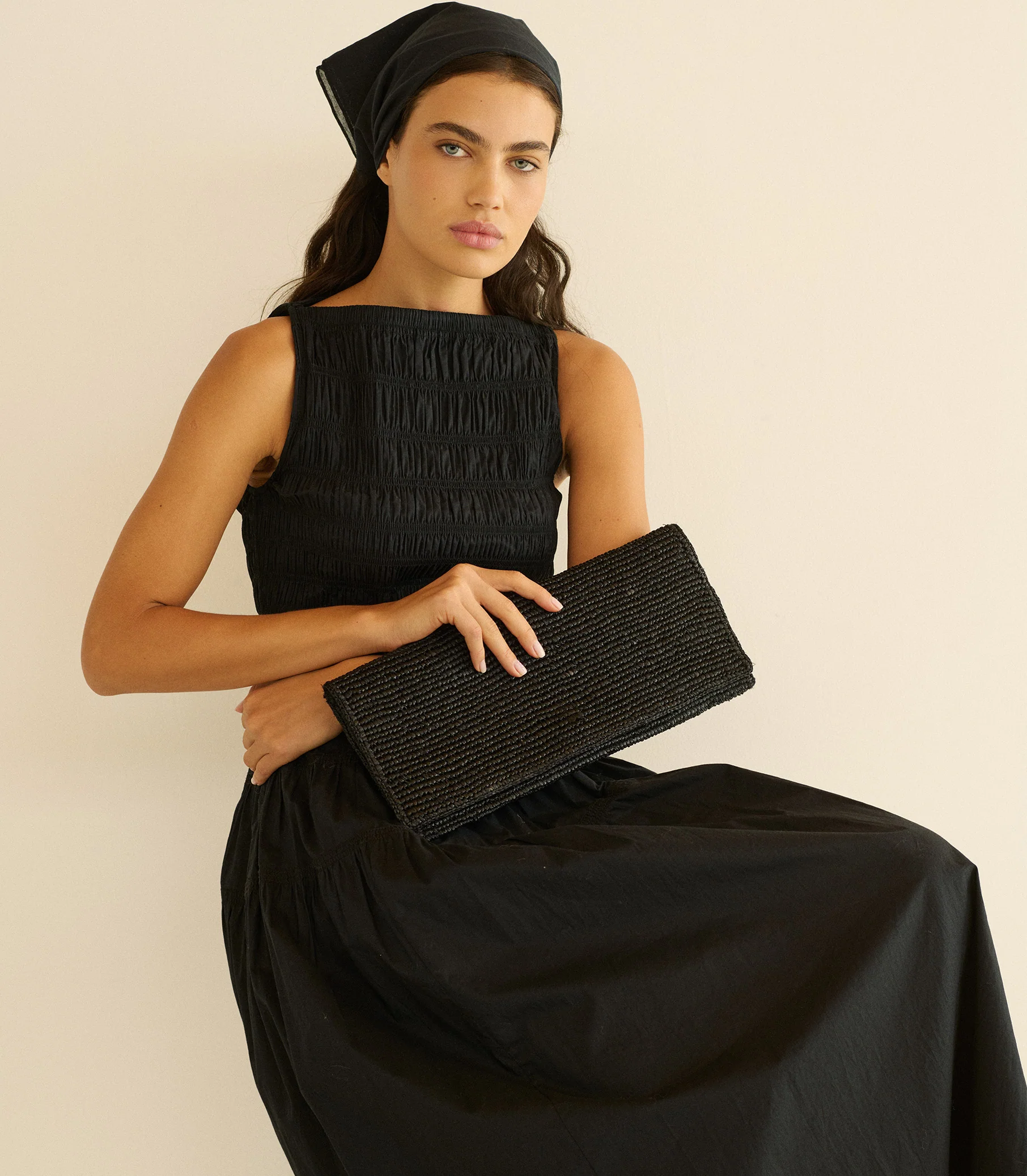 MURIEL CLUTCH -- BLACK RAFFIA - Image 2