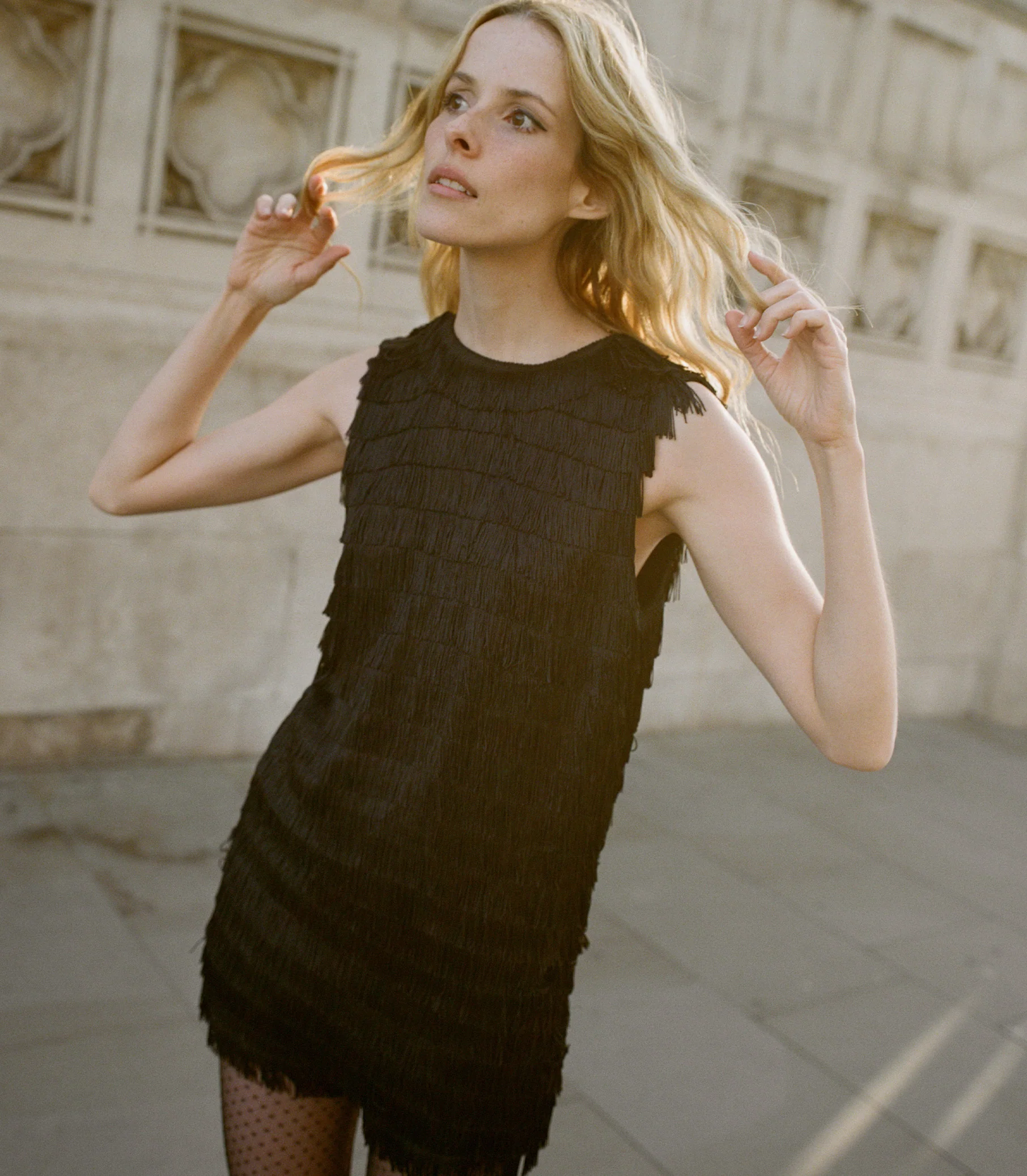 SOIRÉE TUNIC TOP -- BLACK - Image 6